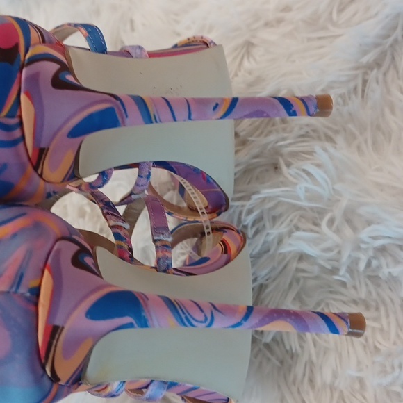 Steve Madden Retro Print Sinclair Satin Rhinestone Strappy Dress Sandals - Picture 13 of 16